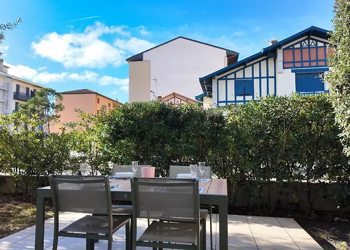 Appartement Estey, Appt T3, Front De Mer, Port,