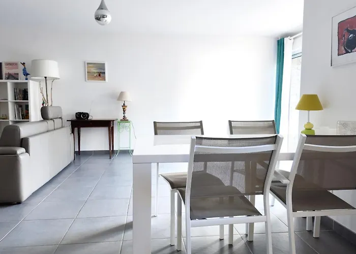 Estey, Appt T3, Front De Mer, Port,